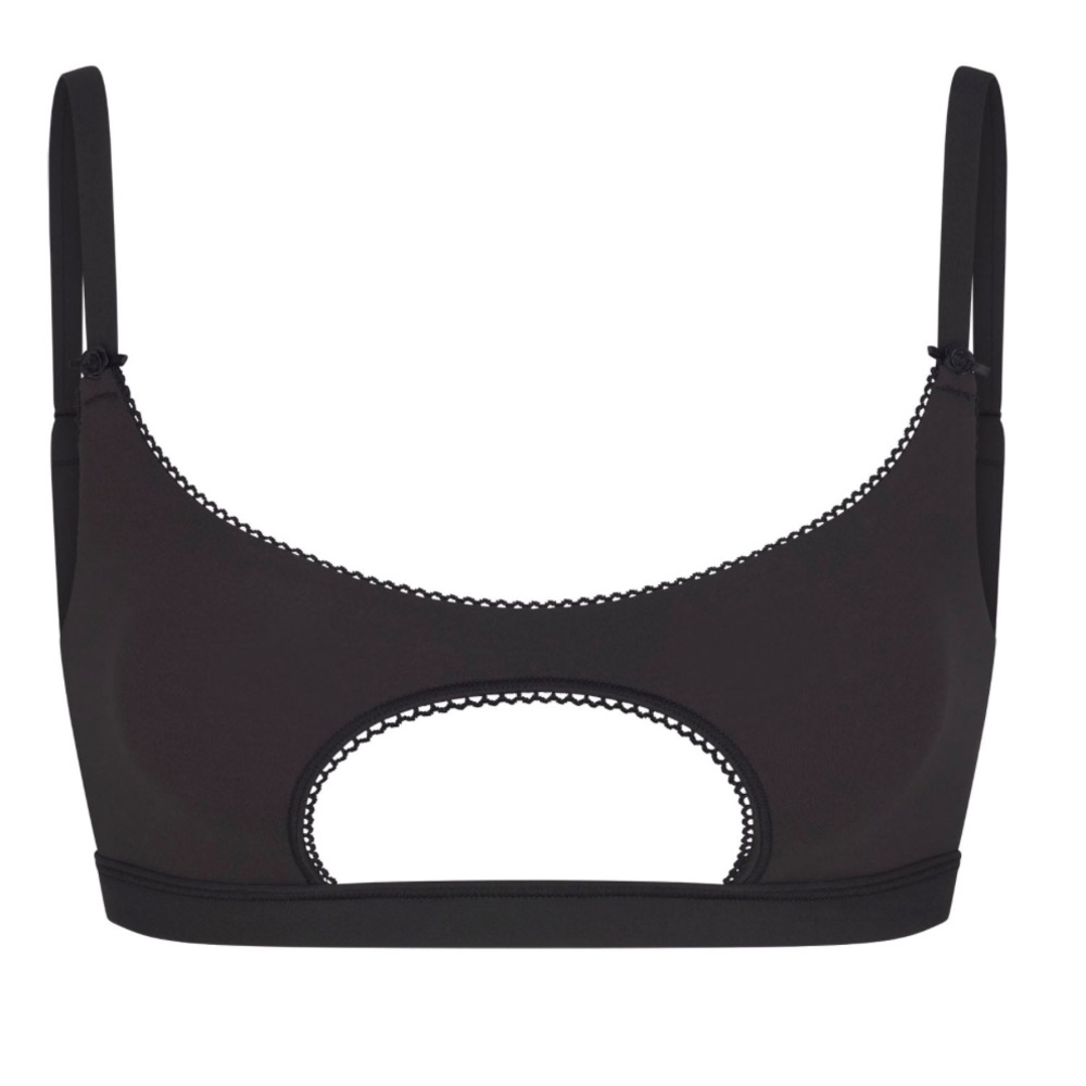 SKIMS BRALETTE 
COLOR ONYX